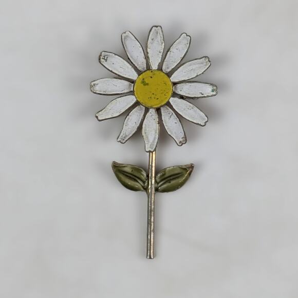 Vintage White Daisy Brooch Enamel Flower Pin Retro 1960s Jewelry Mid Century - Picture 1 of 3